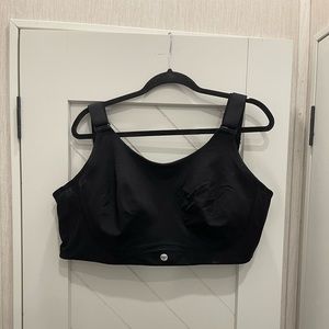 Livi Active High Impact Sculptlight Non wired Sports Bra